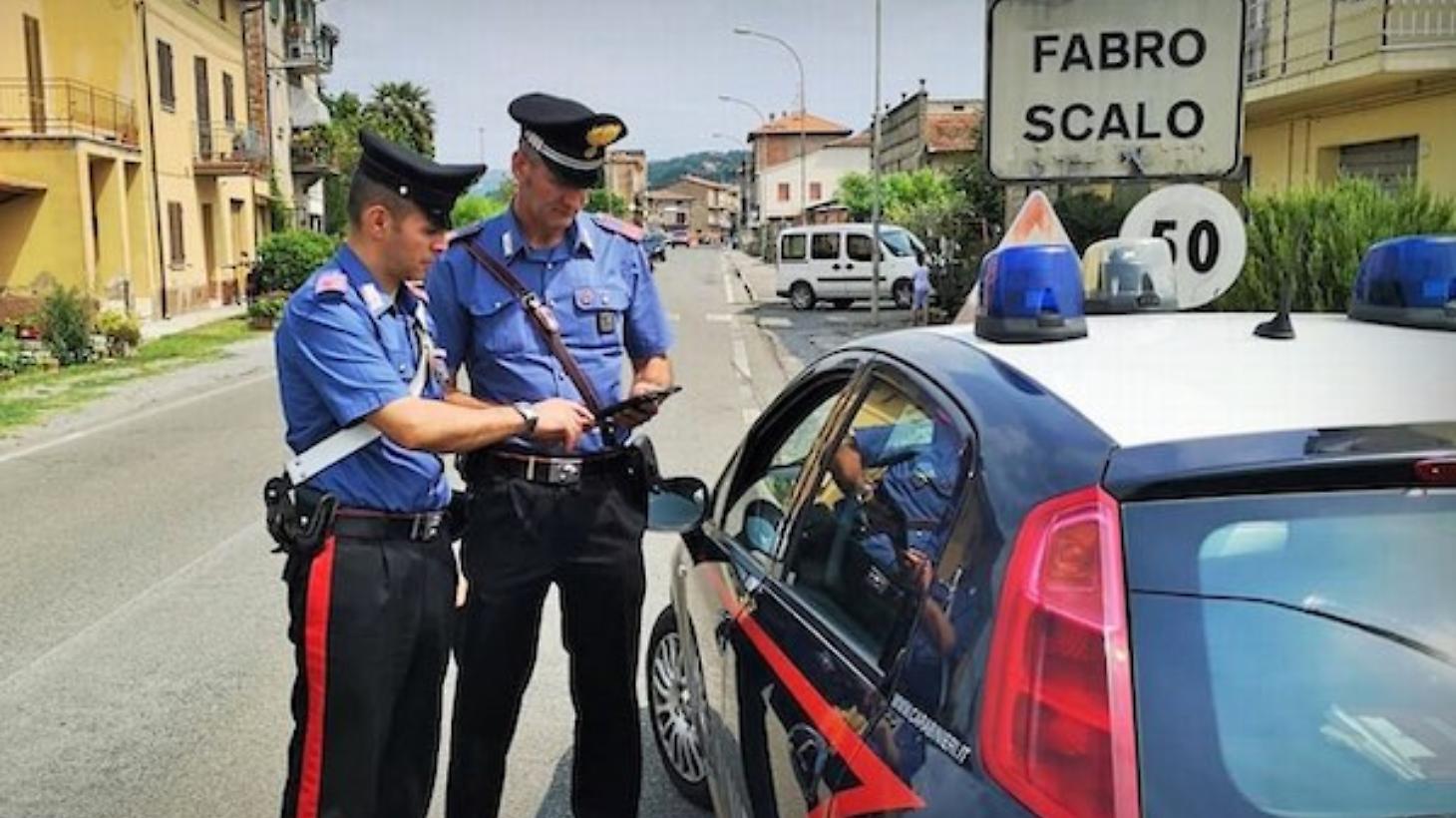 Fabro, minore gira sul motorino ubriaco: denunciato. Ora non potrà prendere la patente prima dei 21 anni