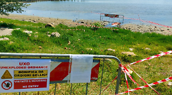 Castiglione del Lago, il livello del Trasimeno cala: emersi 10 ordigni della seconda guerra mondiale nel lido comunale