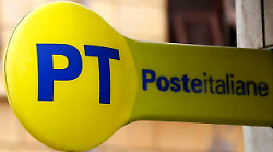 Umbria, Poste Italiane licenzia il portalettere che ha gettato la corrispondenza di Umbertide nel cassonetto dei rifiuti