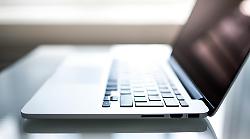 Truffe bancarie in aumento, attenzione a telefonate e mail. Come difendersi e proteggere conti e carte