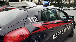 Muore donna di 51 anni a Perugia dopo aver ingerito soda caustica. Indagano i carabinieri: c'è l'ipotesi del suicidio
