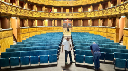 Perugia, lavori al Teatro del Pavone: le foto degli arredi restaurati. Ecco quando la riapertura