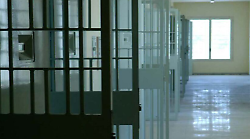 Stava beneficiando della misura alternativa al carcere ma viene sorpreso a violare le prescrizioni imposte: arrestato 36enne