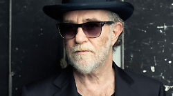 Perugia, Francesco De Gregori in concerto al Barton Park nel ricordo di Sergio Piazzoli: le canzoni in scaletta