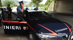Città di Castello, in auto con 14 involucri di droga: cocaina nascosta anche a casa. Arrestato e poi espulso dall'Italia
