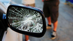 Foligno, prende sprangate un'auto in sosta nel centro storico: incastrato dalla videosorveglianza. Denunciato 23enne
