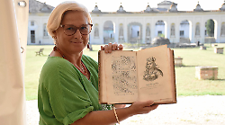 Città di Castello, il Mercato del libro antico richiama appassionati da tutta Italia: opere rare e pezzi da collezione