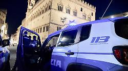 Perugia, colpisce nei negozi del centro storico: ha tentato altri furti aggredendo i dipendenti