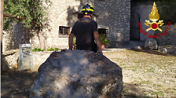 Terni, masso si stacca dalla montagna e cade davanti al santuario della  Madonna dell'Ulivo. Non c'erano pellegrini