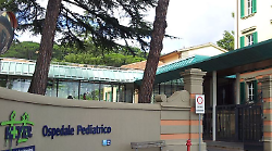 Bimbo ustionato: resta in rianimazione in prognosi riservata