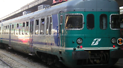 Umbria, pendolari ostaggio dei ritardi. Anche due ore di attesa in stazione, comitati incontrano il nuovo assessore regionale