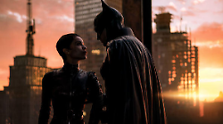 Su Sky il Cavaliere Oscuro - il ritorno: nel 2027 Batman torna in azione in un nuovo film