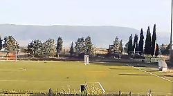 Gioele muore a 10 anni travolto da una porta di calcio. La festa di paese continua col concerto di Fedez ed esplode la polemica