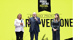 Todi, Umbria Cinema. A Carlo Verdone il Premio Gigi Proietti. Chiusa la quarta edizione del festival diretto da Paolo Genovese 