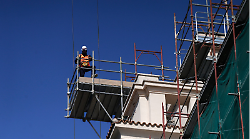 Umbria, l'edilizia settore trainante dell'economia regionale. Fillea Cgil: "Aumentano lavoro e salari" 