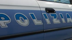 Terni, crea "allarme sociale" per furti e danneggiamenti: la Polizia allontana nigeriano, portato al Cpr