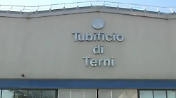Terni, grave incidente sul lavoro al Tubificio: ferito un operaio