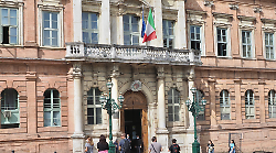 Perugia, concorsi truccati e corruzione all'Università per Stranieri: chiesto il processo per Grego Bolli, Spina e altri tre