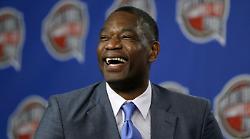 E' morto Dikembe Mutombo, aveva 58 anni. Ex giocatore di basket, è stato uno dei migliori difensori della storia in Nba