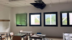 A Terni scuole chiuse per il maltempo e in un'aula crolla il soffitto. Bandecchi: "Ho evitato un bernoccolo agli studenti"