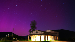 Aurora boreale, dove vederla in Umbria: occhi al cielo, "ci sono ottime probabilità". Ecco come si verifica