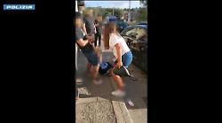 Perugia, attira le vittime con avances sessuali e il complice li minaccia col bastone. Rapine, estorsioni e aggressioni: 2 arresti