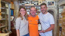 Rubens Barrichello in Umbria tra Spello e Bevagna: dalle sfrecciate in Formula 1 alle pedalate nel Cuore Verde