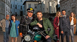 Don Matteo 14 torna in tv su Rai 1 con la nuova stagione: trama, anticipazioni, cast, addii e i luoghi delle riprese
