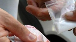 Sorpresi a spacciare in via Pasteur: sequestrati pi&ugrave; di 30 grammi di cocaina e oltre 3 mila euro in contanti. Arrestati un uomo e una donna