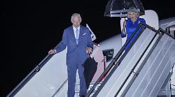 Re Carlo in Australia con Camilla, l'omaggio al popolo: perché la monarchia si rafforza