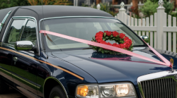 Donna invia carro funebre a casa di un uomo vittima di atti persecutori: denunciata. E il giudice dispone misura di sicurezza