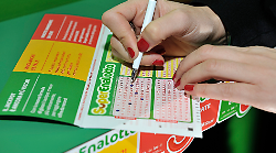 Lotto e Superenalotto, le estrazioni di oggi sabato 23 novembre: i numeri vincenti
