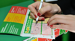 Lotto e Superenalotto, le estrazioni di oggi sabato 22 febbraio: i numeri vincenti