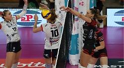 La Bartoccini si ferma a un passo dall'impresa contro Chieri: 2-3