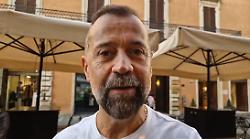 Fabio Volo incantato dal centro storico di Perugia: "Guardate che bellezza". L'appuntamento a UmbriaLibri