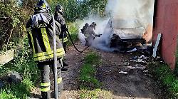 Auto gpl prende fuoco sulla strada per Sant'Arcangelo: ustioni per il conducente
