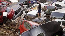 Violenta alluvione colpisce le province di Valencia e Malaga: oltre 70 vittime.  In otto ore caduta la pioggia di un anno