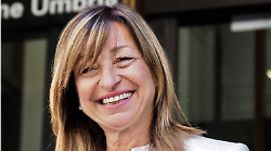 Chi è Donatella Tesei, presidente uscente della Regione Umbria e candidata alle elezioni 2024. Dagli inizi a Montefalco alla corsa per il bis