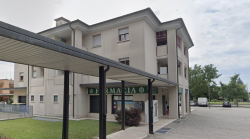 Muore a sei mesi soffocata da un pezzo di banana. La disperata corsa dei genitori in farmacia, i tentativi degli uomini del soccorso