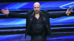 Mariangela Eboli, chi è l'ex compagna di Checco Zalone. Lui l'ha licenziata dalla società. Insieme hanno due figlie Gaia e Greta