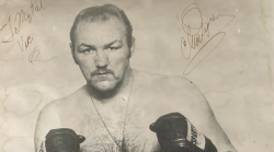 Chuck Wepner, il vero Rocky Balboa. Il pugile che ha ispirato Sylvester Stallone: una vita di cazzotti, sangue, droga e 329 punti di sutura. Ma stava per battere Muhammad Ali