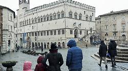 Meteo, ultimo weekend con clima mite. Da settimana prossima cambia tutto: in arrivo freddo e pioggia