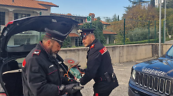 Furti nelle case, inseguimento rocambolesco nell'Eugubino: tre persone si danno alla macchia