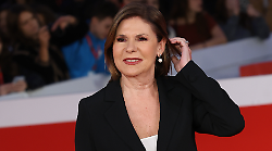 &Egrave; sempre Cartabianca, ospiti e anticipazioni della puntata di stasera 20 gennaio: dazi di Donald Trump, tragedia di Crans-Montana e il nuovo pacchetto sicurezza