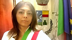 Elisa Sabbatini, sindaco di Castel Ritaldi, aggredita mentre si recava a votare. Marchetti (Lega): "Vergogna senza fine"