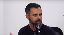Gerardo Acampora, chi è il boss in incognito: fondatore di Megic Pizza, colosso da 10 milioni di pizze l'anno all'insegna della tradizione. Storia e curiosità