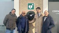 Perugia, l'azienda Connesi di Foligno dona i defibrillatori per l’Ambulatorio solidale di Asili notturni dell’Umbria