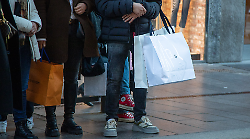 Black Friday 2025, l'Umbria è la seconda in Italia per la corsa agli sconti. Ecco quanto si spenderà