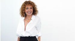Valeria Golino, chi è l'attrice e regista. Dall'infanzia ad Atene all'amore con Riccardo Scamarcio: "Ogni relazione ci insegna qualcosa"