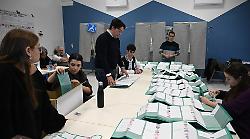 Voto online, la sperimentazione in Italia: nel 2023 hanno partecipato 2.681 elettori. Chi sono e come funziona